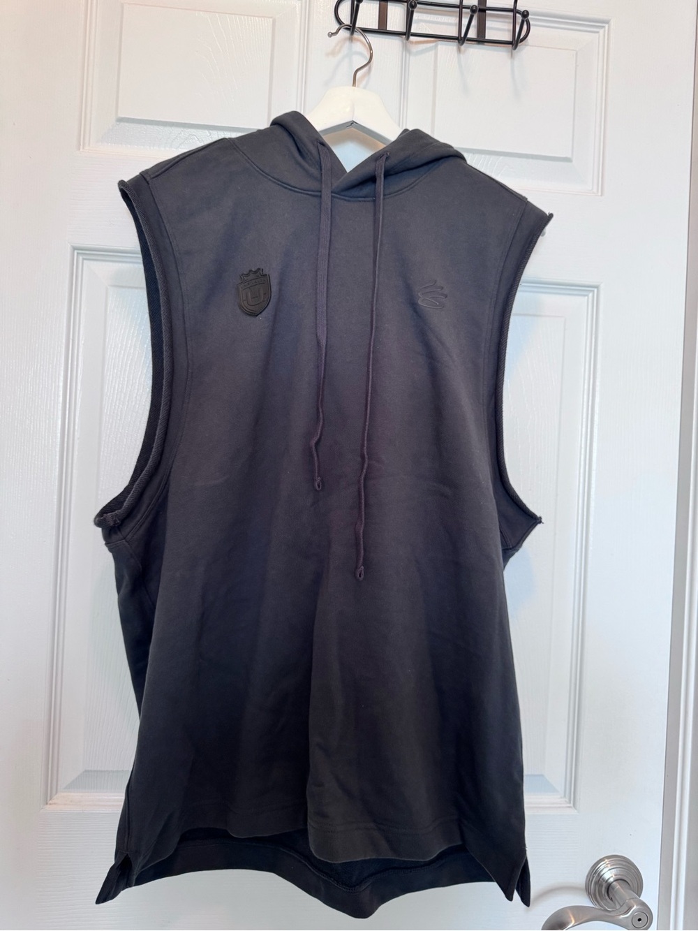 Under Armour Unrivaled Black Sleeveless Hoodie Size Large